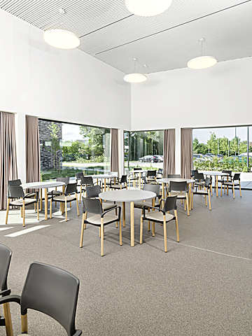 ARN FRAME CHAIR 4L LGW UPH, ARN MEETING TABLE LGW RD, Woonzorgcentrum De Vlinder, Harelbeke, Belgium