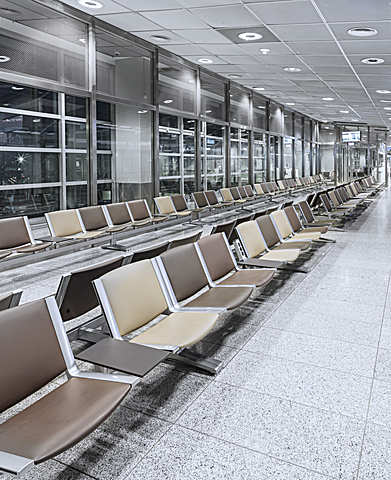 8000 BENCH 4L UPH, Frankfurt Airport, Terminal 2